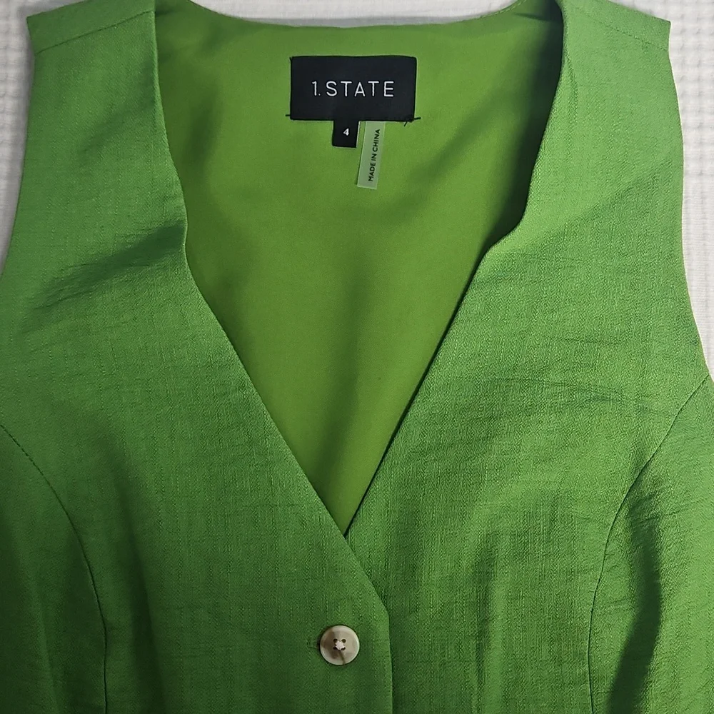 1.State Sleeveless Button Down V-neck Vest: Salted Lime: Size- 4‎